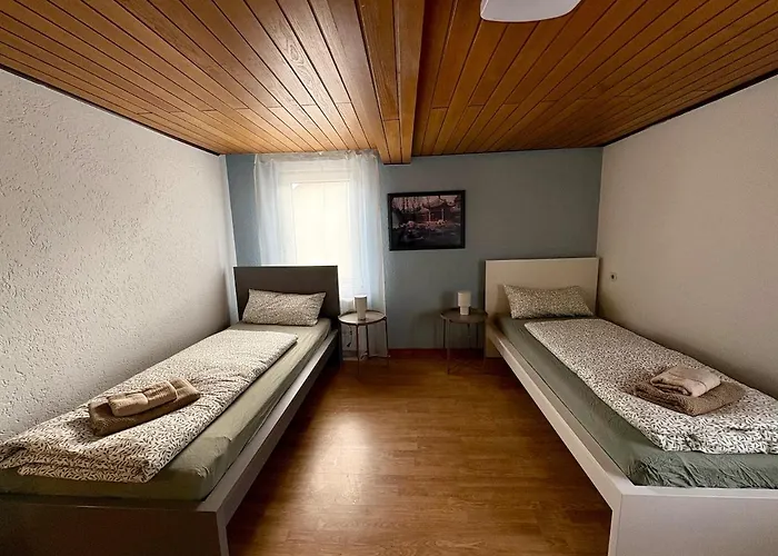 Geräumiges Monteurapartment 2 In Mit Parkplatz *